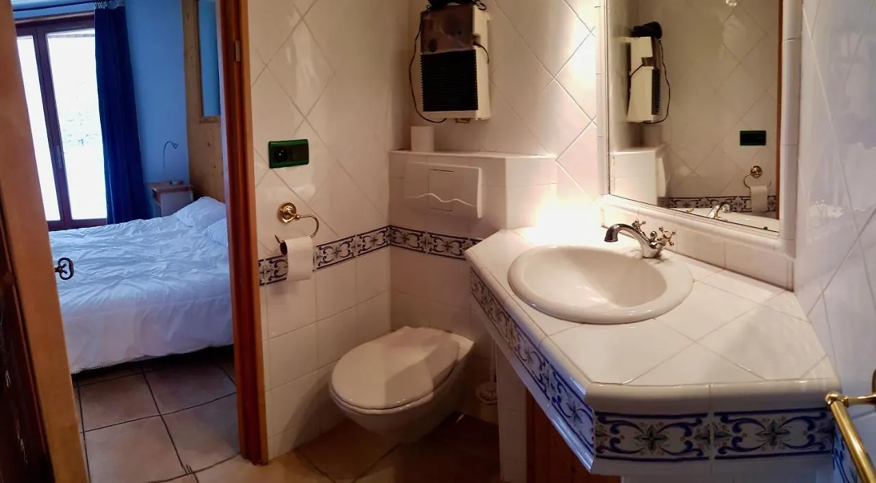 Chalet Riviere, 5 En-Suite. La Salle-les-Alpes